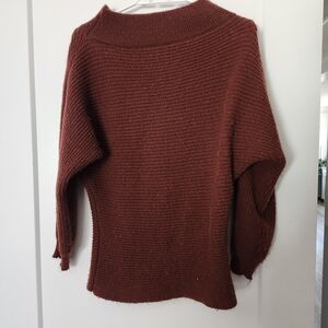 Women's Ribbed Crewneck Sweater - Rust